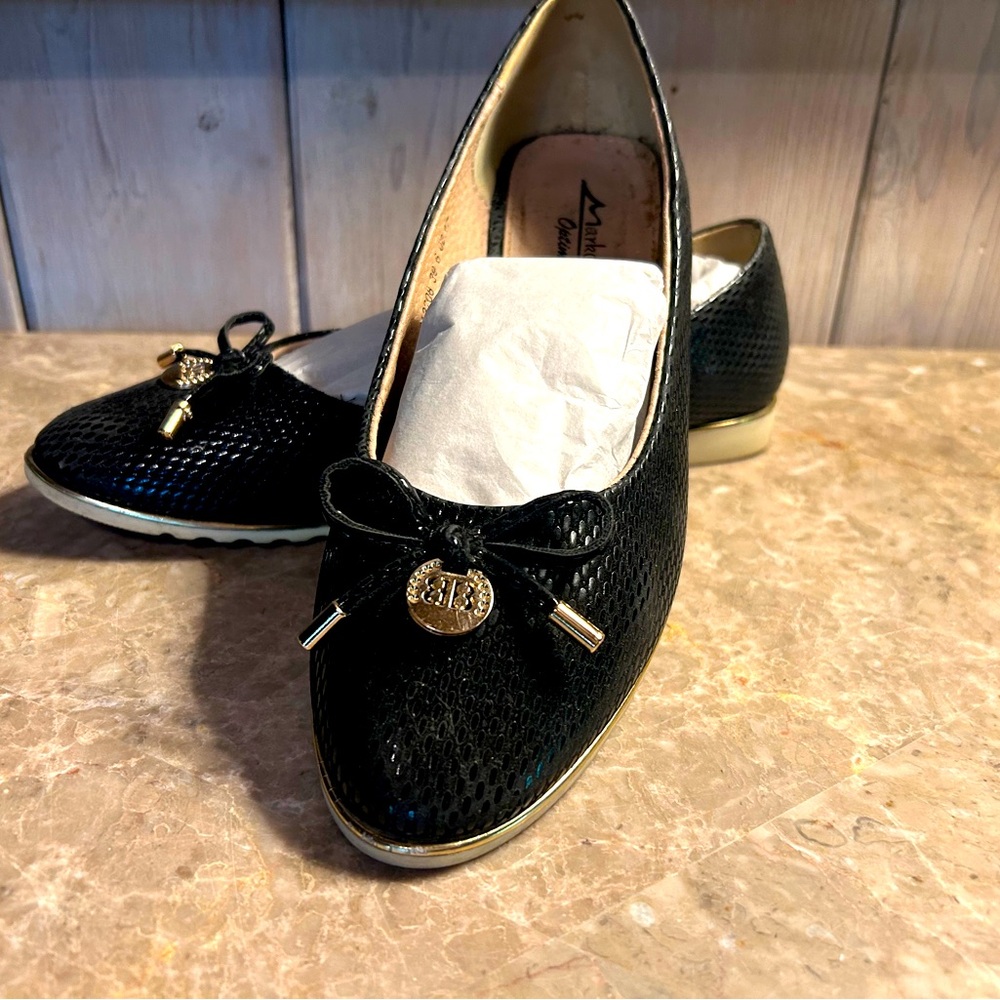 Italian style women's ballet flats size 8.5